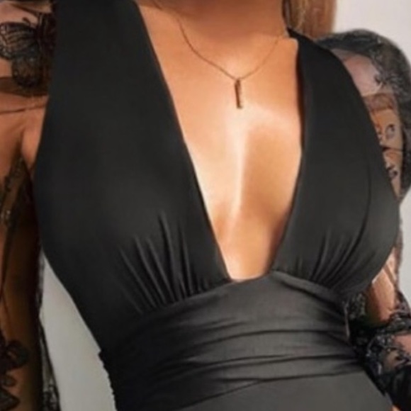 Sexy Deep V Neck Mesh Ruffle Sleeves W/Cross W/A Belt Like Tummy Tuck Bodysuit - Picture 8 of 8